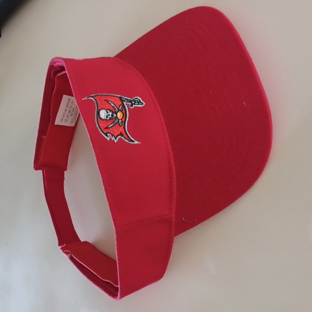 NEW! Tampa Bay Buccaneers Adjustable Visor - Unisex